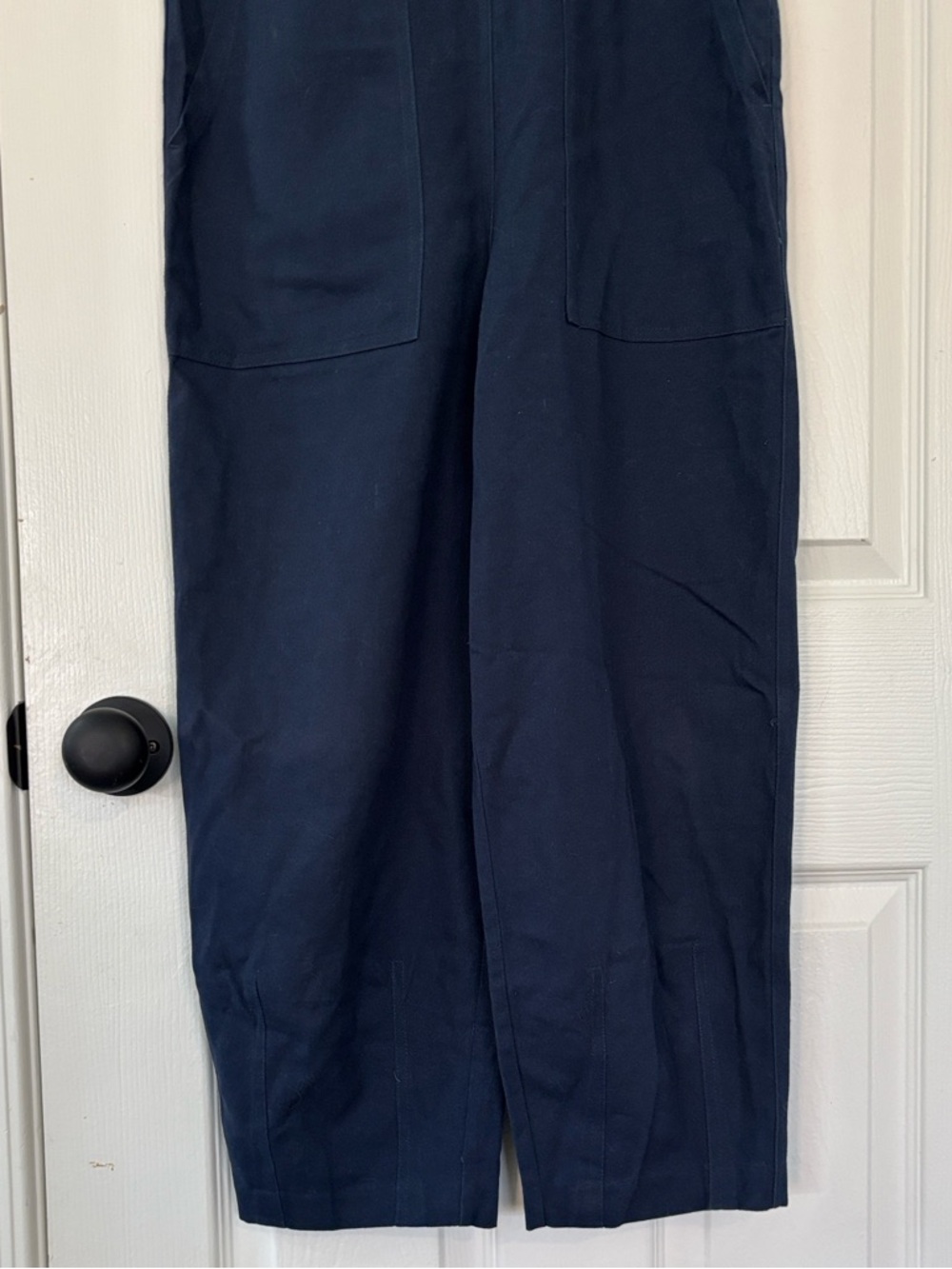 Beyond the Vines Utility Jumpsuit with Strap Detail in Navy Size Extra Small - Picture 4 of 10